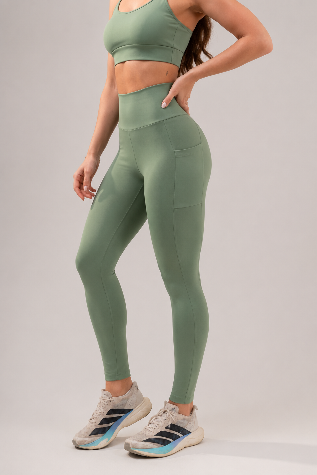 CALÇA LEGGING COM BOLSO LATERAL ZANTRO